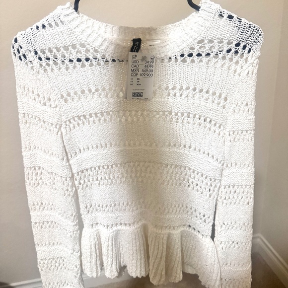 H&M White Crochet Knit Peplum Sweater - Picture 1 of 3